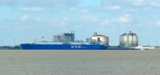 ELENGY : visites des terminaux méthaniers de Fos-sur-Mer et Montoir-de-Bretagne